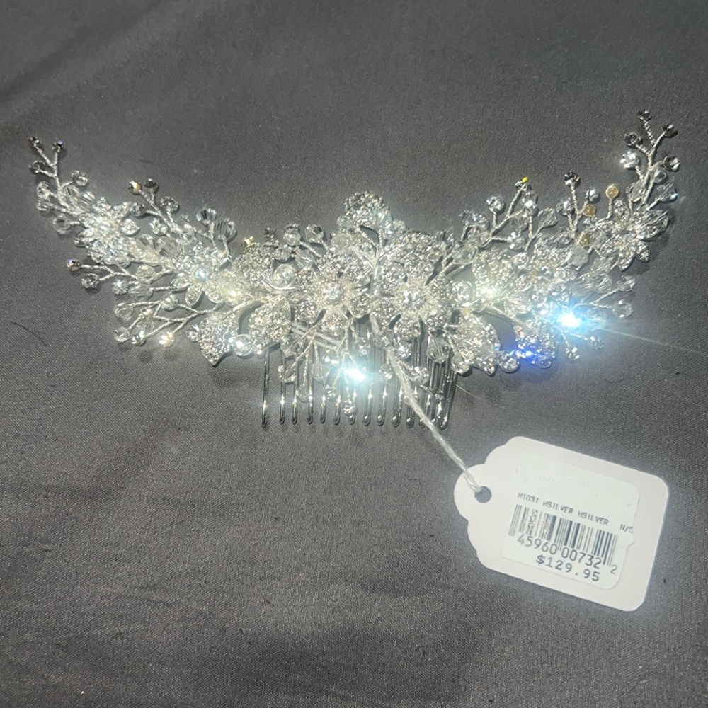 Stunning wedding hair piece! NWT